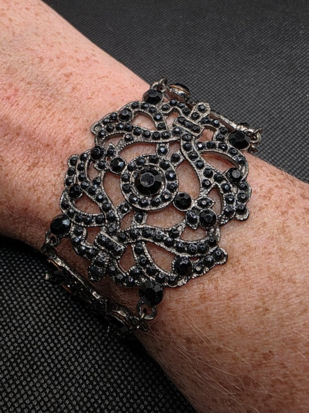 Vintage Unsigned Victorian Revival Black Rhinestone Ornate Filigree Bracelet 7.5